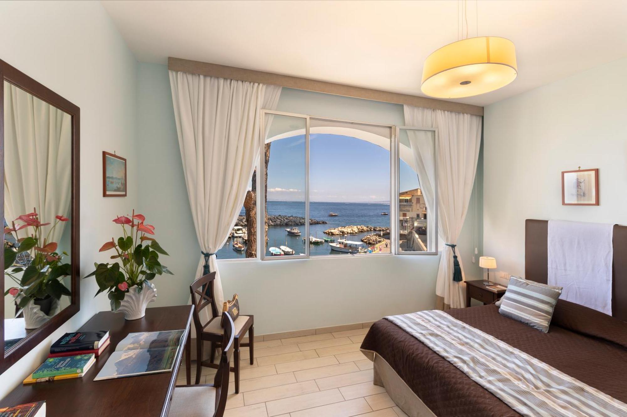 Sea Breeze * Massa Lubrense